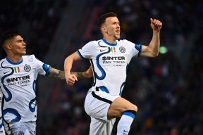 爱游戏官网app -关键时刻法兰克福单刀错失——中超节点到来，管理层满意，更衣室氛围转暖的简单介绍