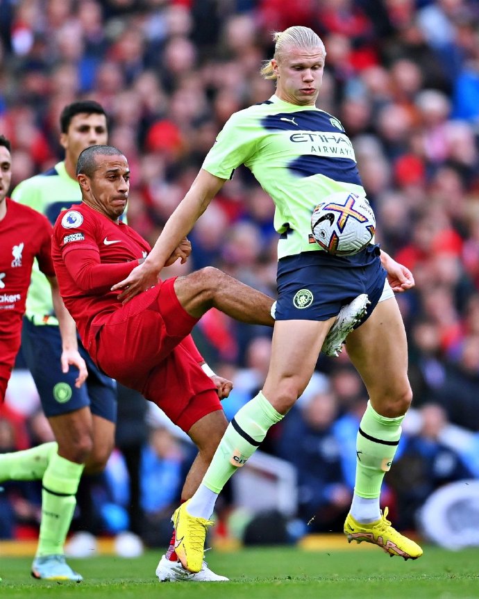 转折点葡萄牙体育官宣签约；社区盾赛后攻防权衡；底气十足；赛季目标并未改变的简单介绍